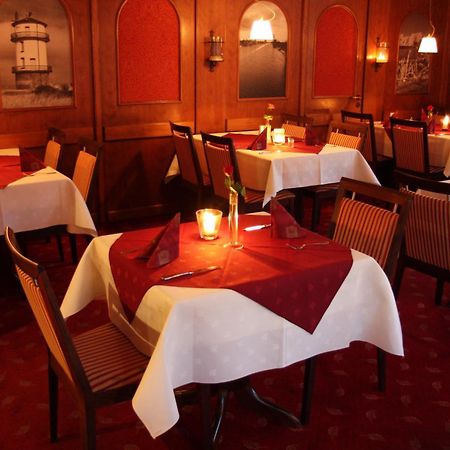 Hotel Zwei Linden - Links Der Elbe - Niedersachsen Balje Екстер'єр фото