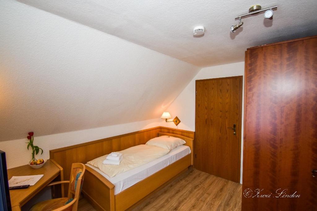 Hotel Zwei Linden - Links Der Elbe - Niedersachsen Balje Екстер'єр фото