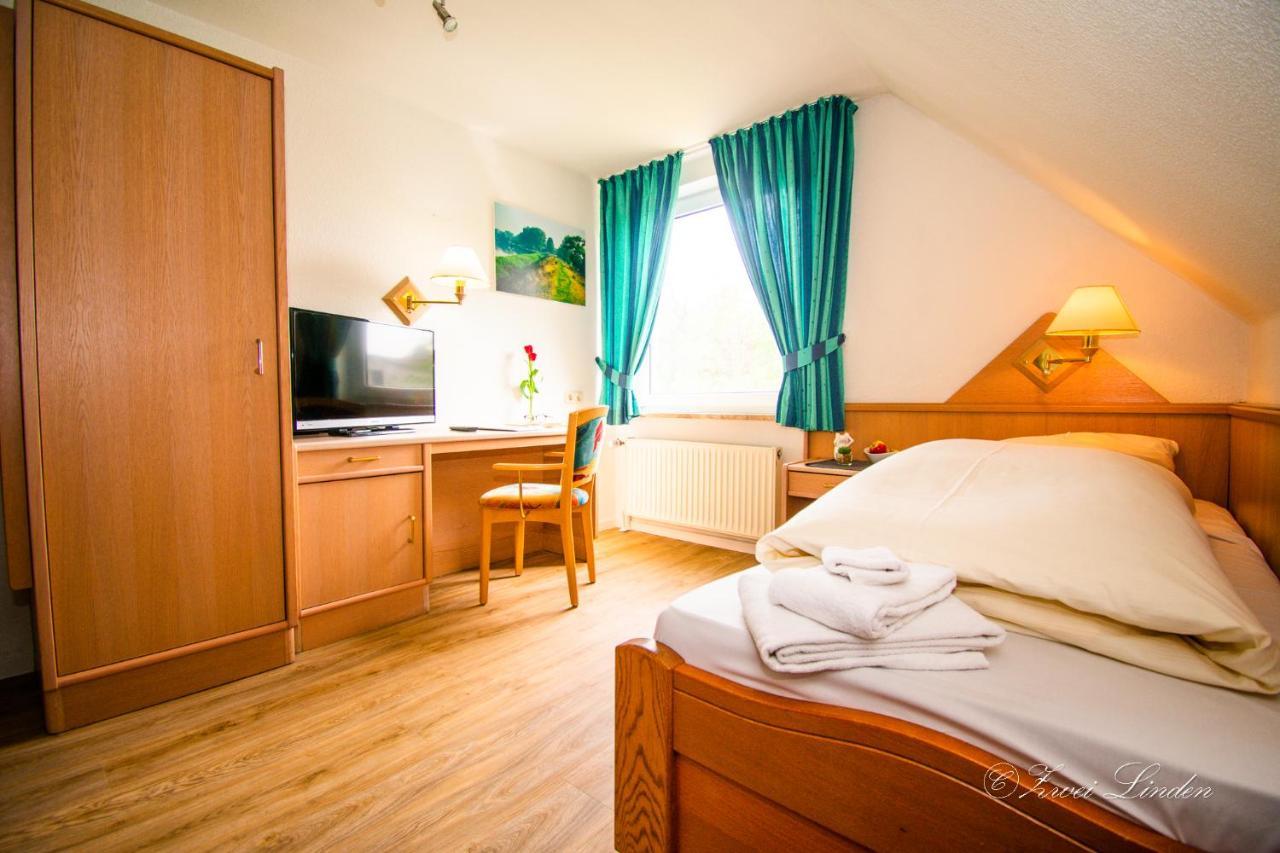 Hotel Zwei Linden - Links Der Elbe - Niedersachsen Balje Екстер'єр фото