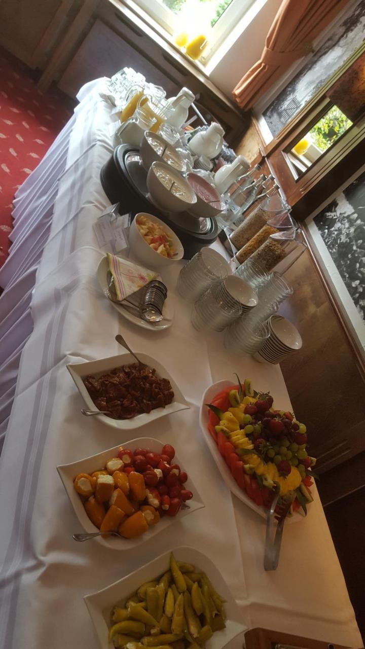 Hotel Zwei Linden - Links Der Elbe - Niedersachsen Balje Екстер'єр фото
